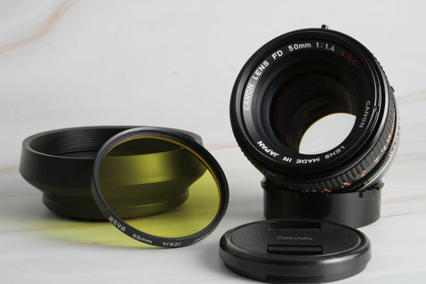 Canon FD 1.4/50mm S.S.C. Standardobjektiv lichtstark inkl. Equipment; gebraucht