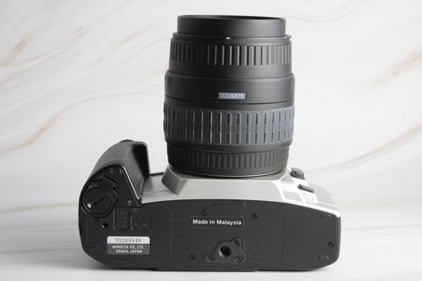 webersfotoshop Minolta Dynax 404si + Sigma Zoom 28-80mm 3.5-5.6 II Macro; gebraucht