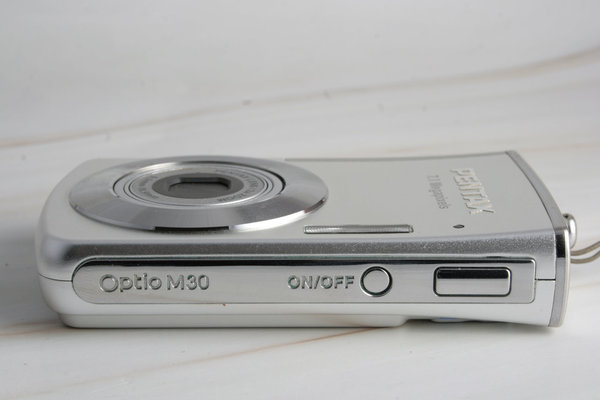 webersfotoshop Pentax Optio M30 Digitalkamera 7,1MP silberfarbend inkl. Equipment