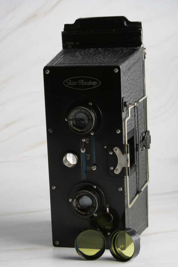 Ica-Plaskop Stereokamera mit 2x Ica Novar-Anastigmat 6.8/7.5cm; gebraucht